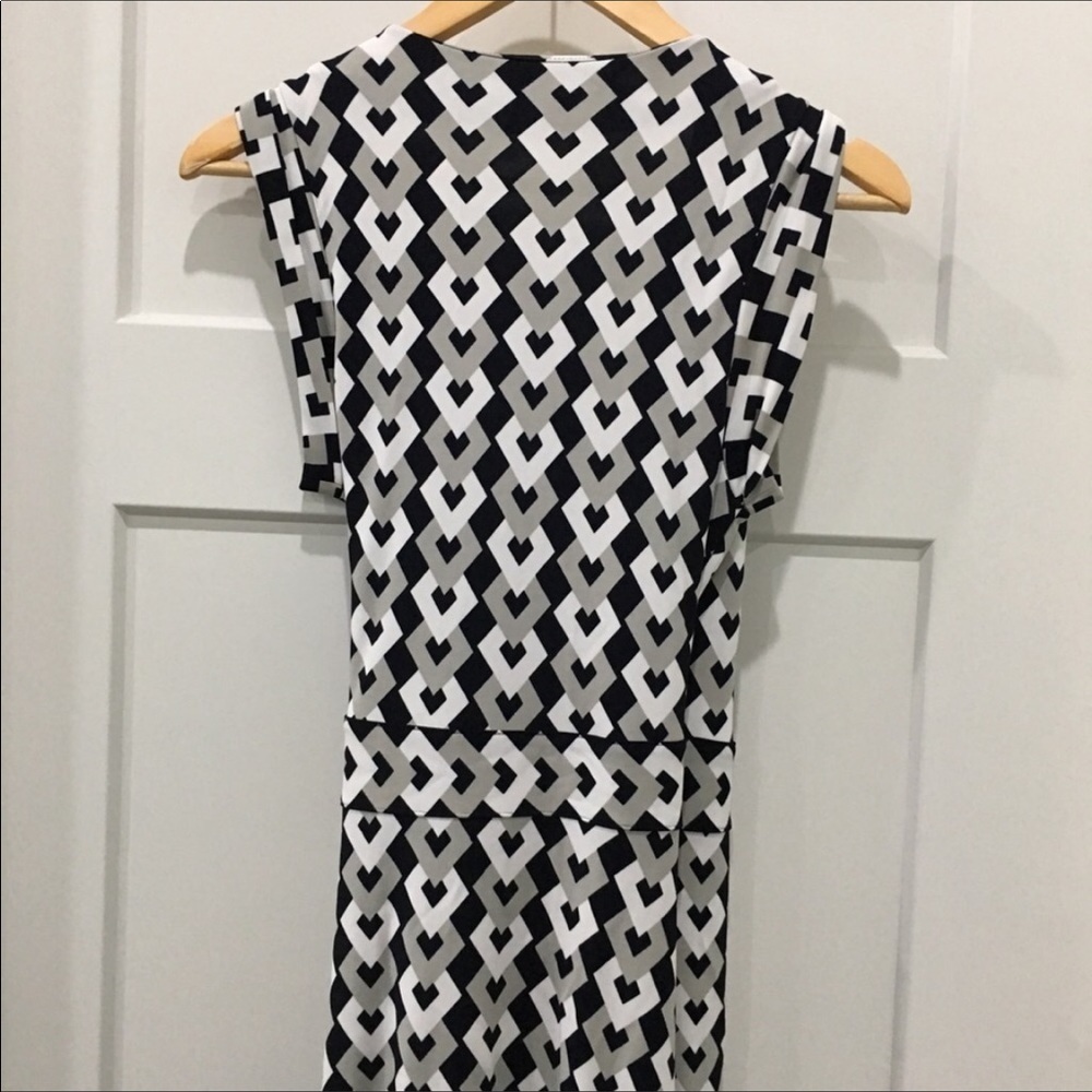 Banana Republic wrap dress chain design black white gray size xs - Picture 8 of 9